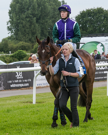 Race 5 - Pretemps Stratford Foxhunters (53 of 220)