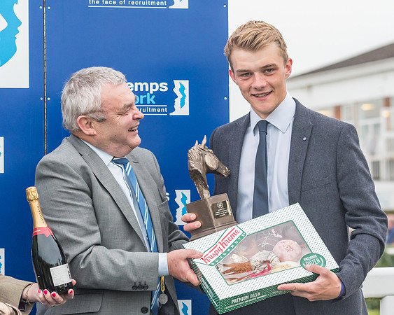 Stratford Amateur Jockey awards (3 of 25)