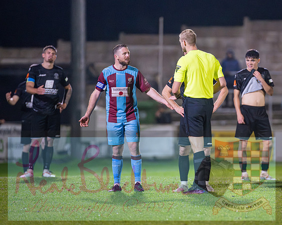 Chesham Utd 3 v 1 Chippenham Town (253 of 416)