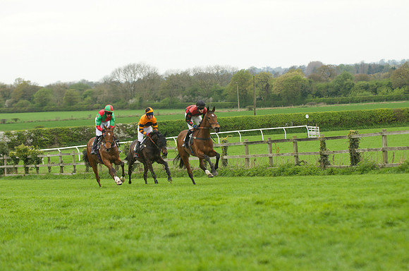 Race 3 - 4-5-6 Maiden 35