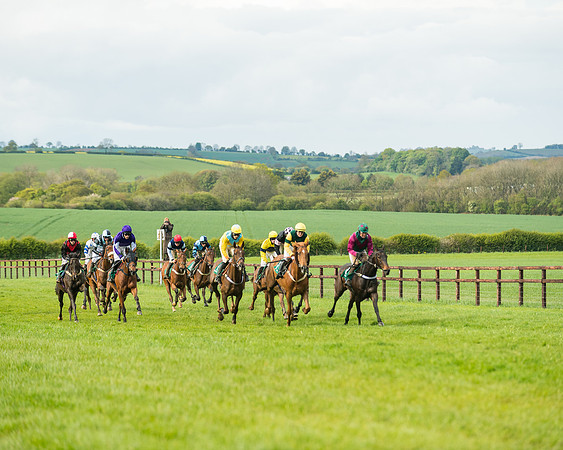 Race 6  - Maiden Div 1  (42 of 126)