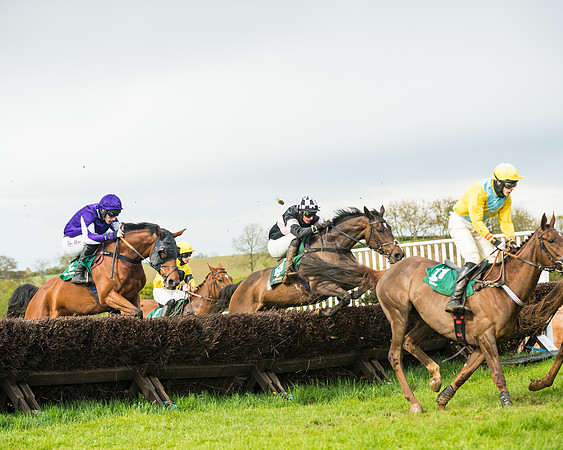 Race 6  - Maiden Div 1  (49 of 126)