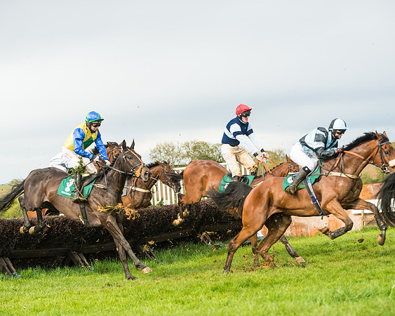 Race 6  - Maiden Div 1  (57 of 126)