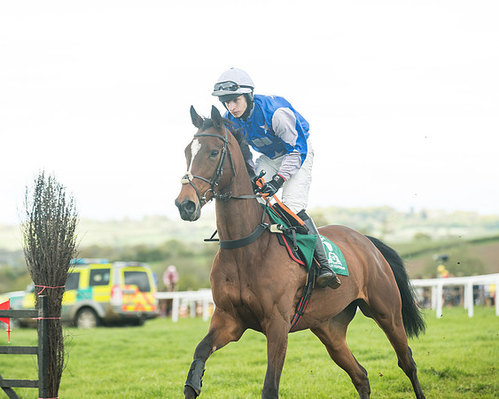 Race 6  - Maiden Div 2 (61 of 207)