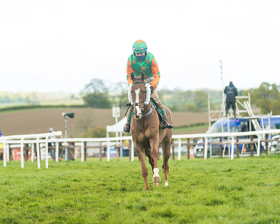 Race 6  - Maiden Div 2 (63 of 207)