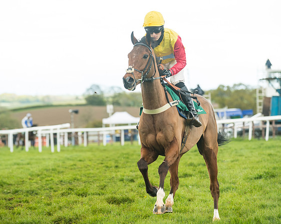 Race 6  - Maiden Div 2 (82 of 207)