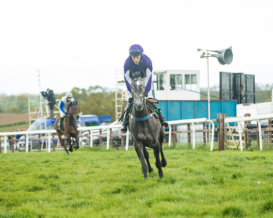 Race 6  - Maiden Div 2 (86 of 207)