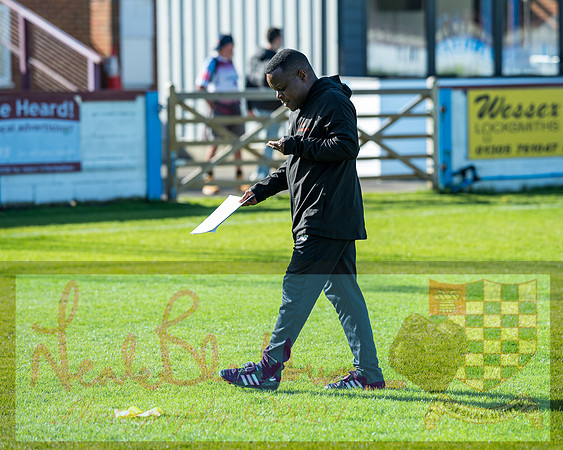 Weymouth 1 v Chesham Utd 1 (24 of 326)