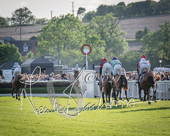 Race 4 - Peretemps Stratford Foxhunters (80 of 168)