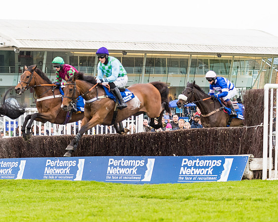 Race 4 - Pretemps Stratford Foxhunters (49 of 106)