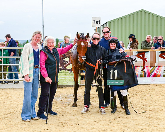Race 2 - Jockey Club ROR veteran Horse (98 of 104)