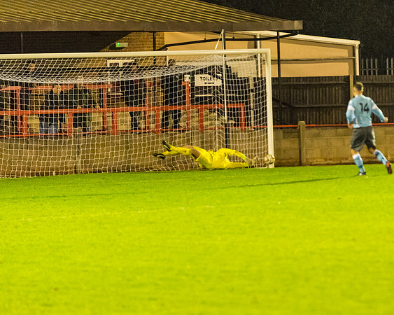 Rams 2[3] Woodley Utd 2[4]