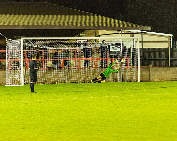 Rams 2[3] Woodley Utd 2[4]