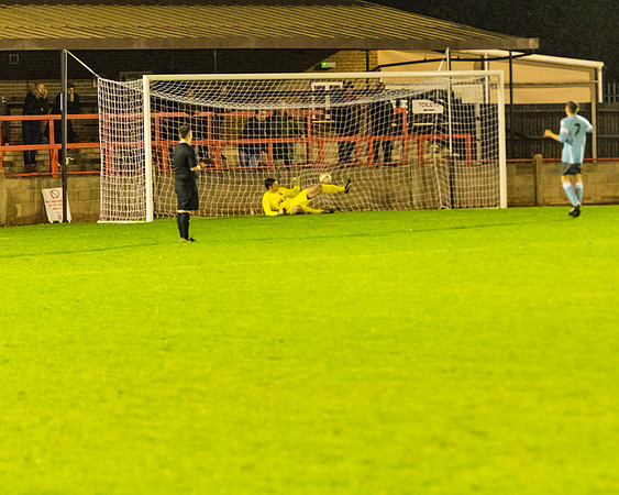 Rams 2[3] Woodley Utd 2[4]