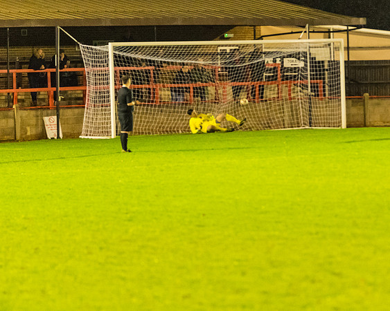 Rams 2[3] Woodley Utd 2[4]