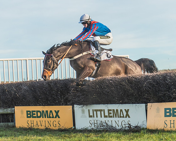 Race 6 - 4 5 6 yr old 2m4f Maiden Race-58