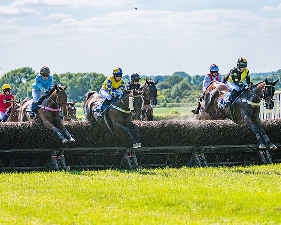 Race 4 -  Ladies Open Race (122 of 410)