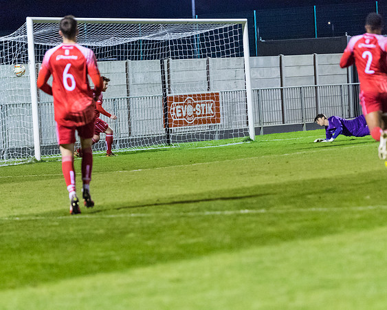 Hayes and Yeding 0 Rams 2
