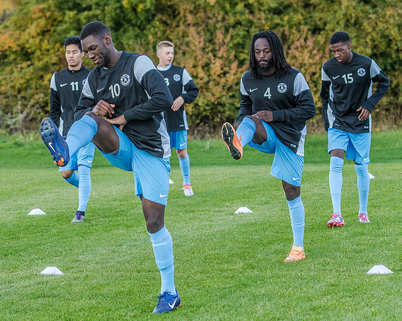 AFC Oaklands v Bengeo Trinity - Warm Up (53 of 109)