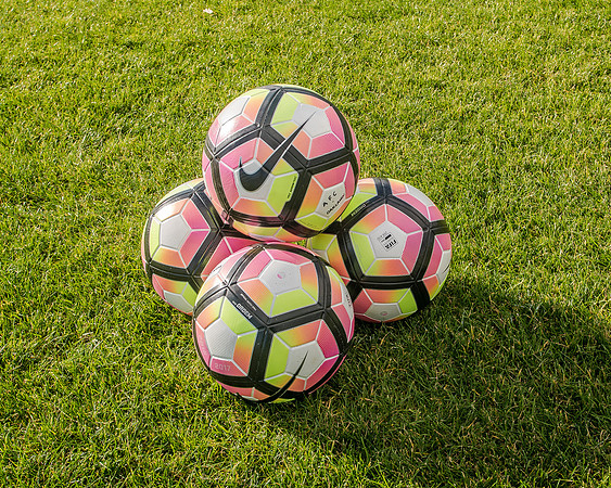 AFC Oaklands v Bengeo Trinity - Balls (1 of 5)
