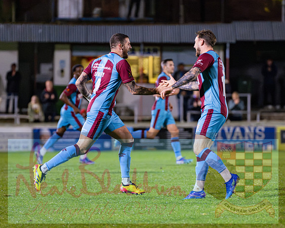 Chesham Utd 3 v 1 Chippenham Town (294 of 416)