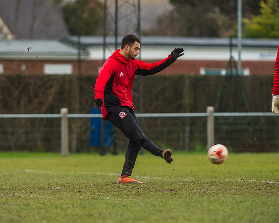 Barton Rovers 2 Beaconsfield Town 3