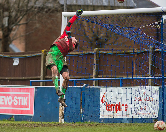 Barton Rovers 2 Beaconsfield Town 3