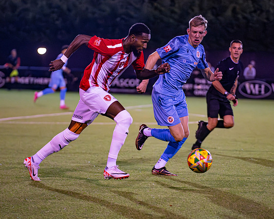 Bracknell Town 0 Beaconsfield Town 3 (26 of 407)