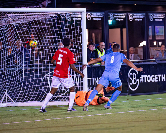 Bracknell Town 0 Beaconsfield Town 3 (123 of 407)