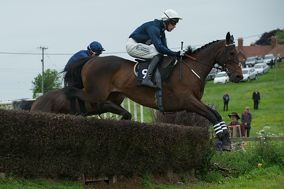Race Six 32