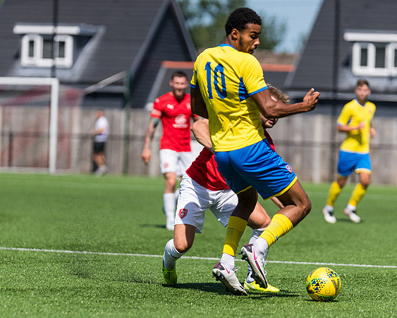 Bracknell Town 4 Rams 2  (39 of 250)