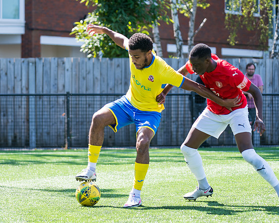 Bracknell Town 4 Rams 2  (59 of 250)