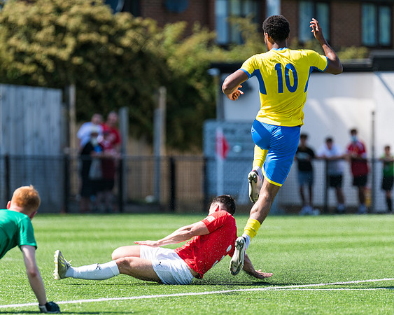 Bracknell Town 4 Rams 2  (74 of 250)