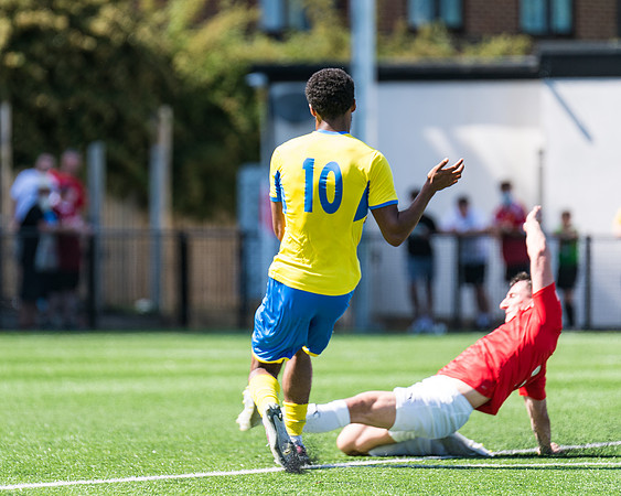 Bracknell Town 4 Rams 2  (73 of 250)
