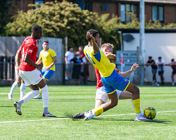 Bracknell Town 4 Rams 2  (105 of 250)