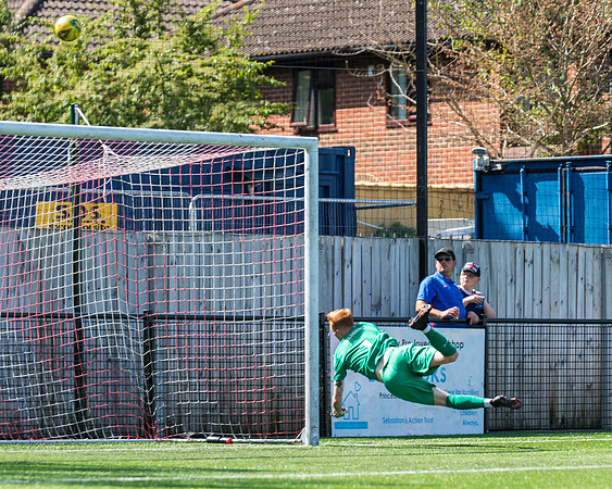 Bracknell Town 4 Rams 2  (107 of 250)