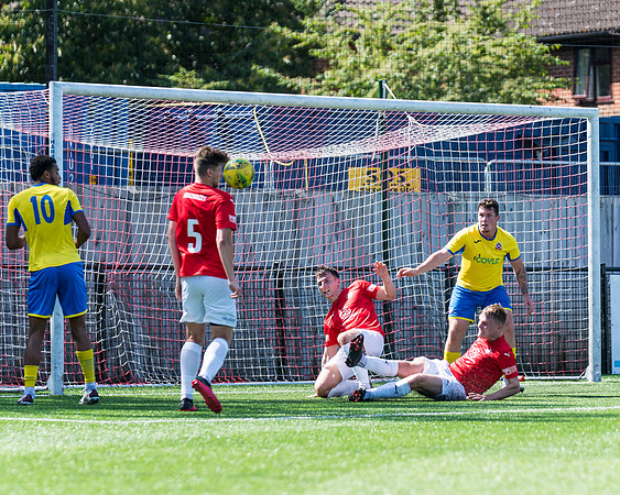 Bracknell Town 4 Rams 2  (110 of 250)