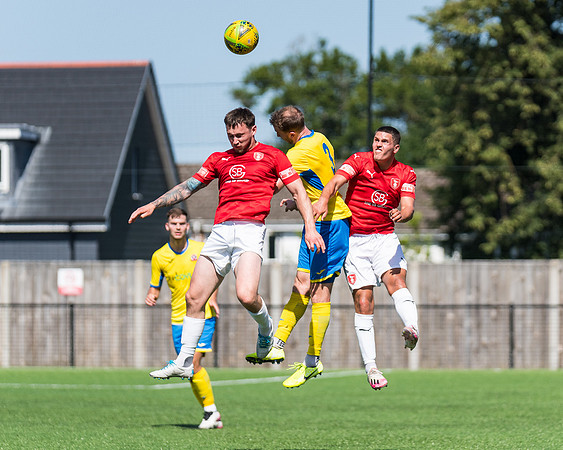 Bracknell Town 4 Rams 2  (130 of 250)