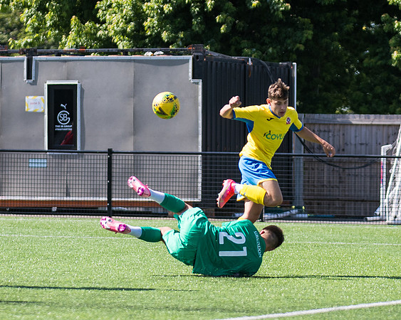 Bracknell Town 4 Rams 2  (140 of 250)