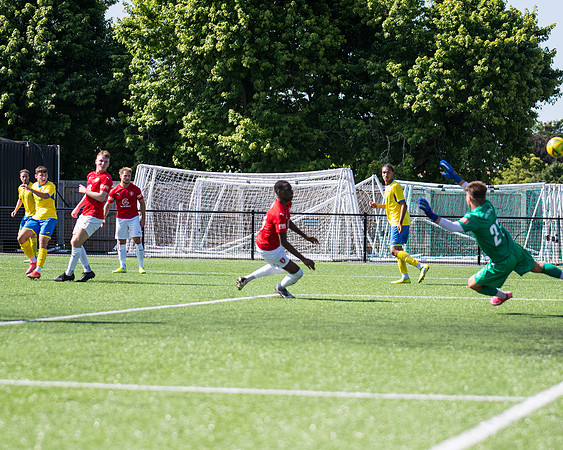 Bracknell Town 4 Rams 2  (147 of 250)