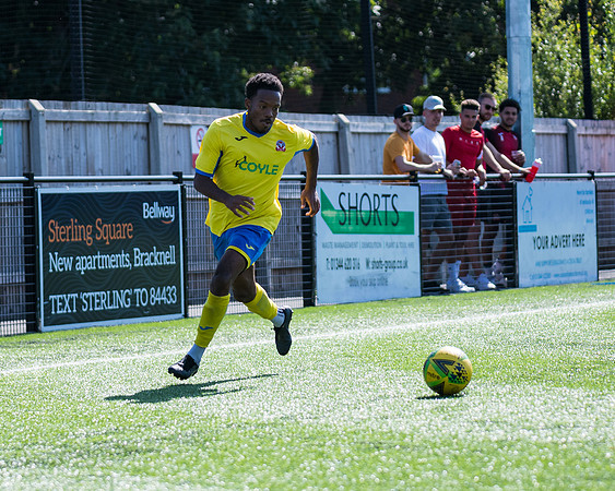 Bracknell Town 4 Rams 2  (178 of 250)