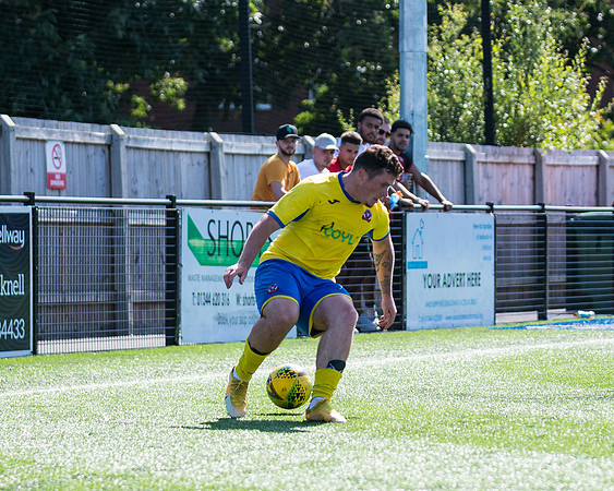 Bracknell Town 4 Rams 2  (186 of 250)