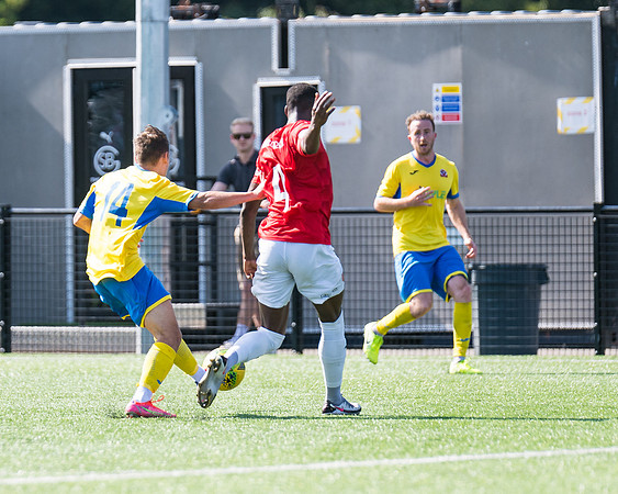 Bracknell Town 4 Rams 2  (196 of 250)