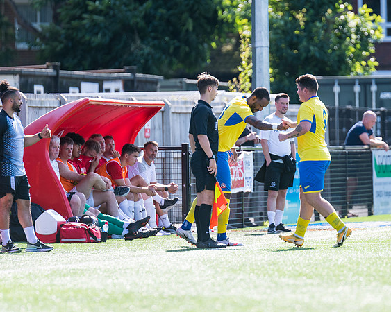 Bracknell Town 4 Rams 2  (198 of 250)