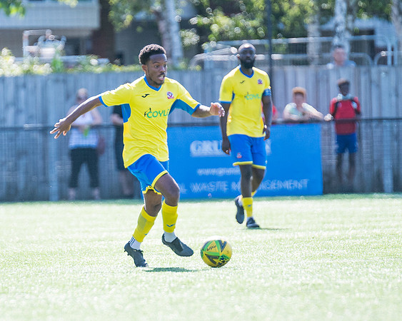 Bracknell Town 4 Rams 2  (199 of 250)