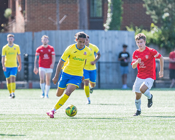 Bracknell Town 4 Rams 2  (214 of 250)