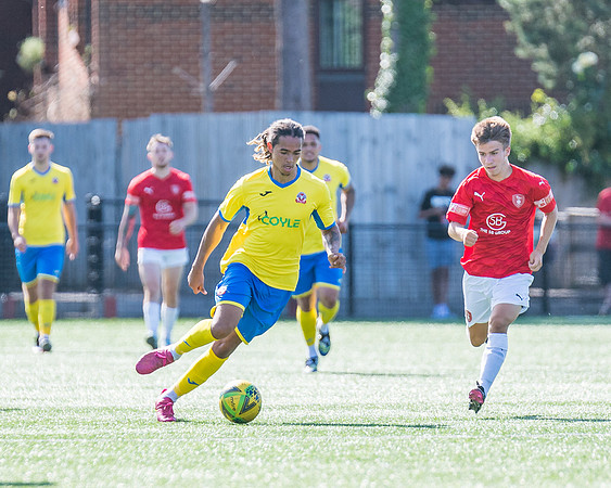 Bracknell Town 4 Rams 2  (215 of 250)