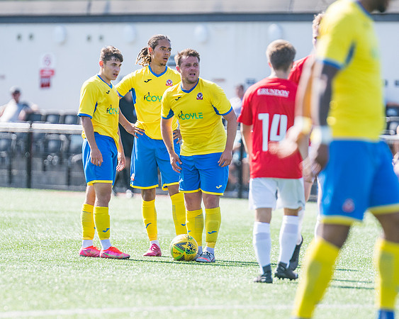 Bracknell Town 4 Rams 2  (219 of 250)