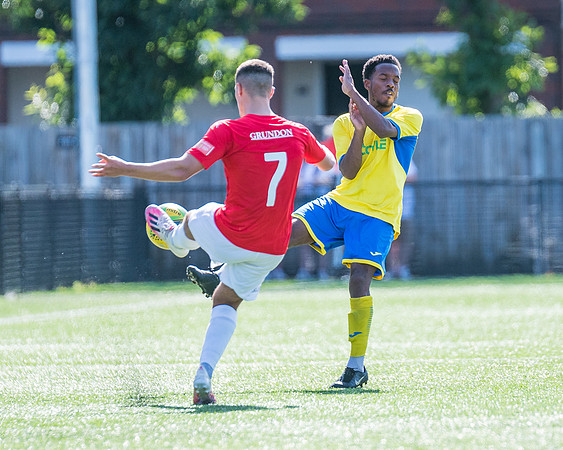 Bracknell Town 4 Rams 2  (222 of 250)