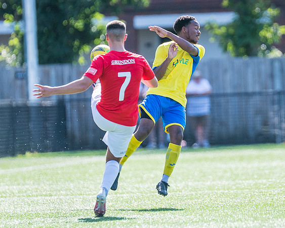 Bracknell Town 4 Rams 2  (223 of 250)